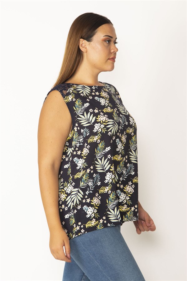 Kadın Lacivert Omuz Ve Arka Robası Dantel Detaylı Viskon Bluz 65N28151