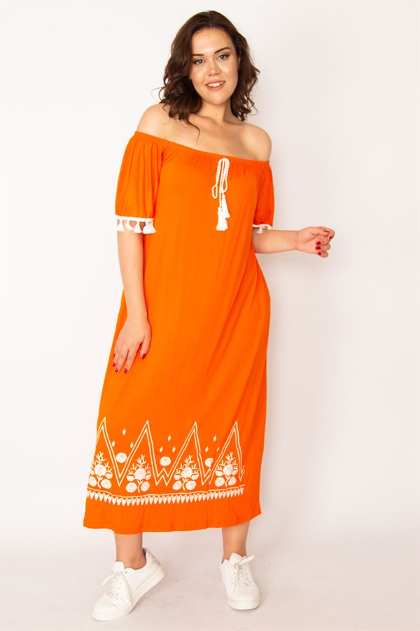 Kadın Kırmızı Karmen Yaka Nakış Ve Püskül Detaylı Uzun Elbise 65N33437