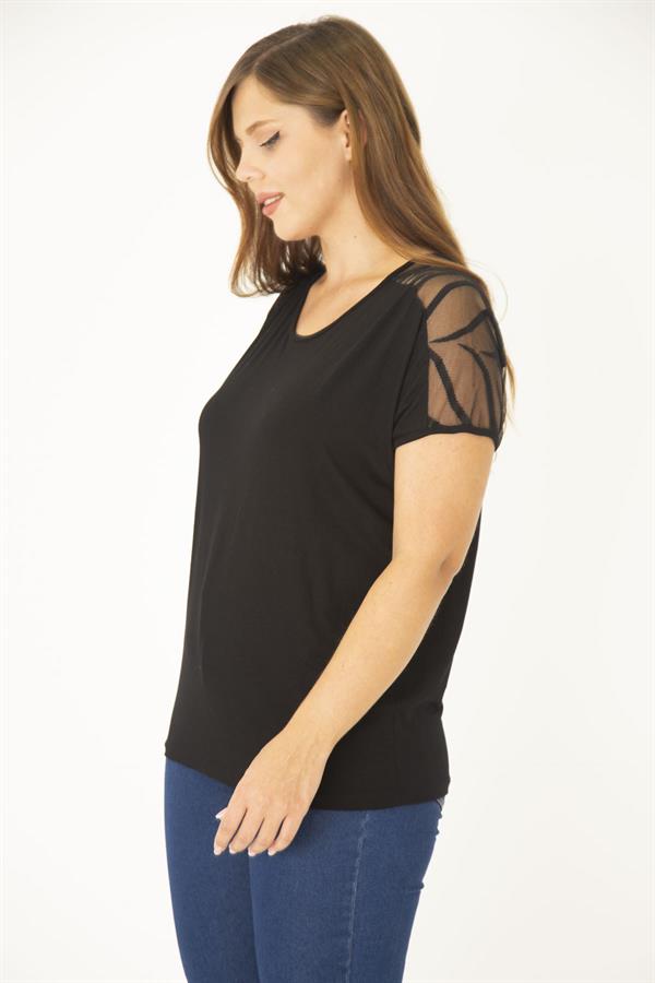 Kadın Büyük Beden Siyah Arka Robası Fermuar Ve Dantel Detaylı Bluz 65N36943