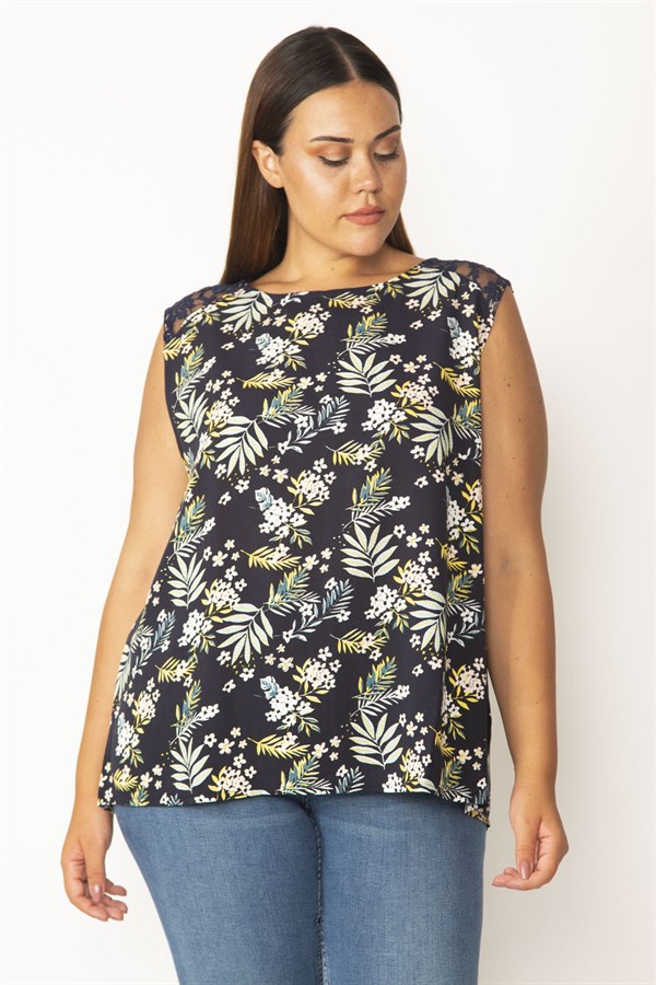 Kadın Lacivert Omuz Ve Arka Robası Dantel Detaylı Viskon Bluz 65N28151