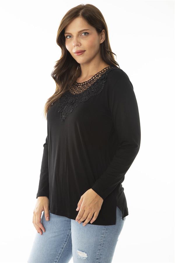 Kadın Büyük Beden Siyah Yakası Dantel Detaylı Uzun Kollu Bluz 65N36866
