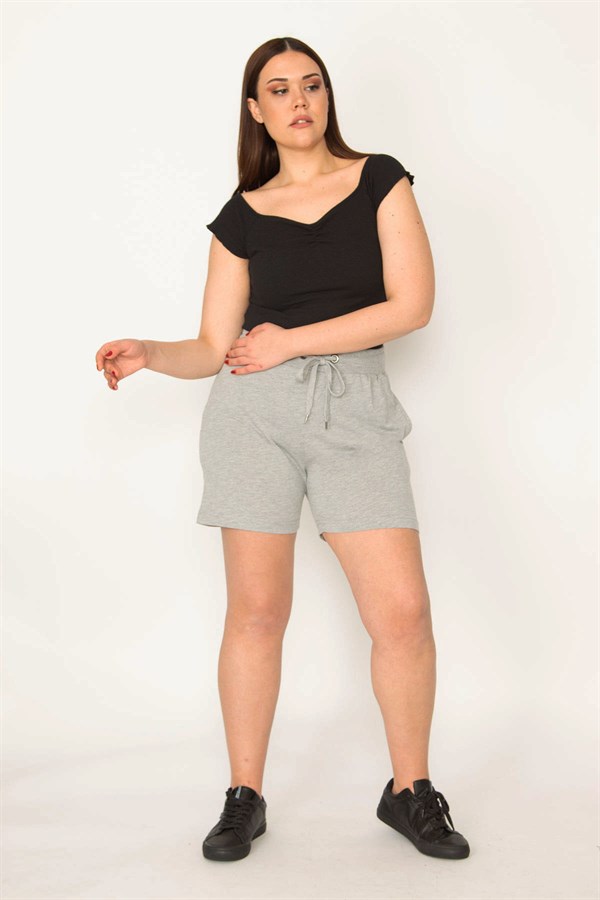Kadın Gri Pamuklu Kumaş Kuşgözü Detaylı Bel Lastikli Cepli Şort 65N32350