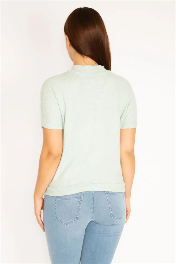 Kadın Yeşil Yumoş Kumaş Kısa Kollu Bluz 65N34940