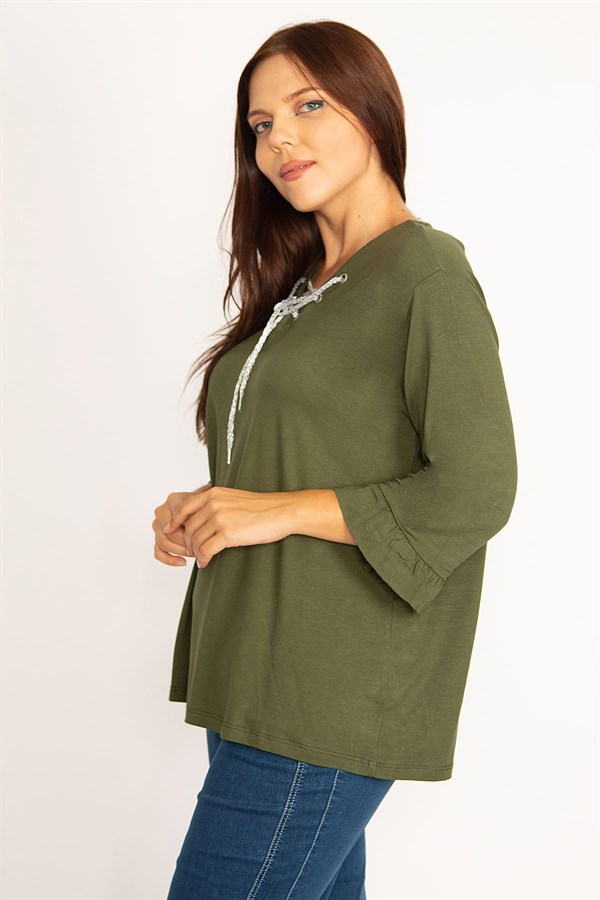 Kadın Bordo Yakası Kuşgözü Bağcık Detaylı Kol Ağzı Fırfır Büzgülü Bluz 65N34648