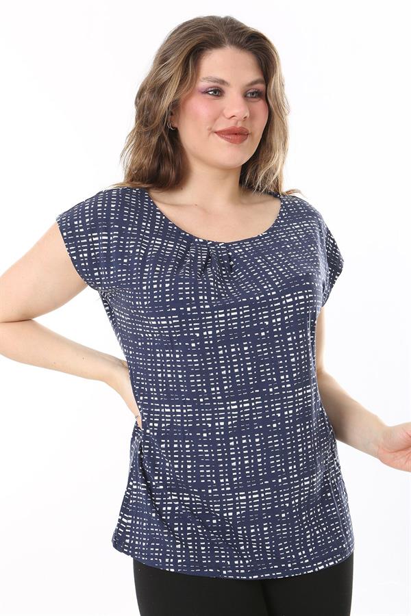 Kadın Büyük Beden Lacivert Bisiklet Yakalı Göğüs Pileli Bluz 65N38003