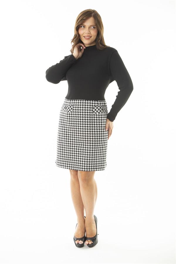 Kadın Büyük Beden Siyah Sıfır Yaka Kazayağı Desenli Elbise 65N36910