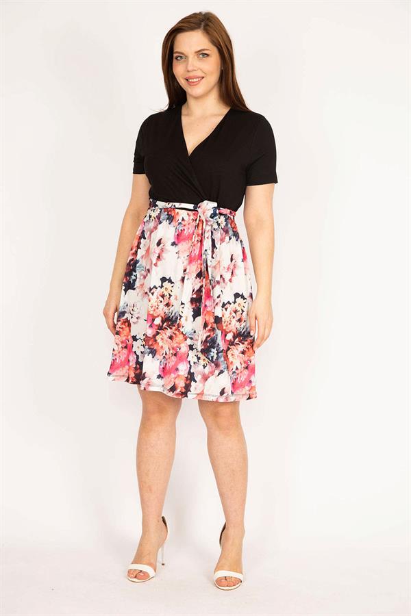 KADIN SİYAH ANVELOP YAKALI BELİ KUŞAKLI ELBİSE