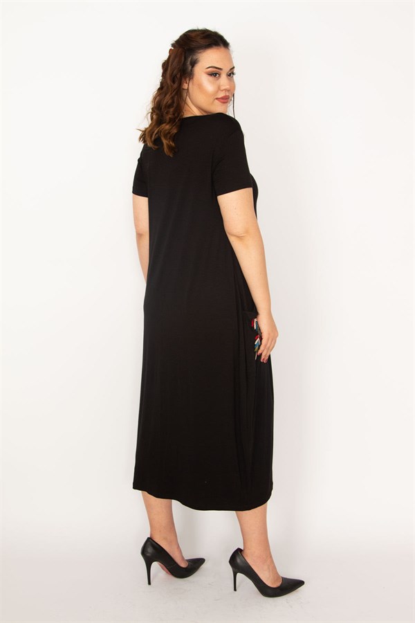 Kadın Siyah Nakış Detaylı V Yaka Viskon Elbise 65N33179