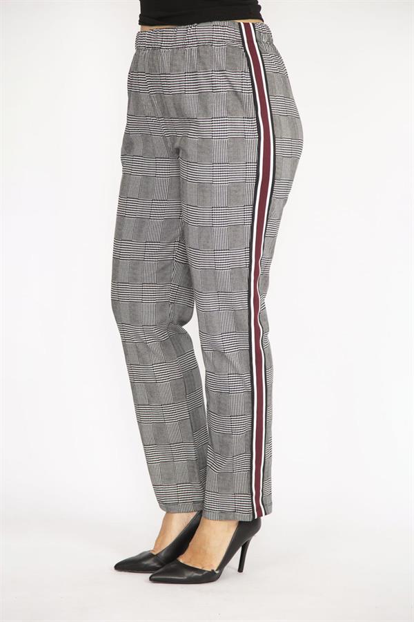 Kadın Gri Büyük Beden Ekose Desenli Beli Lastik Ve Yan Şerit Detaylı Pantolon