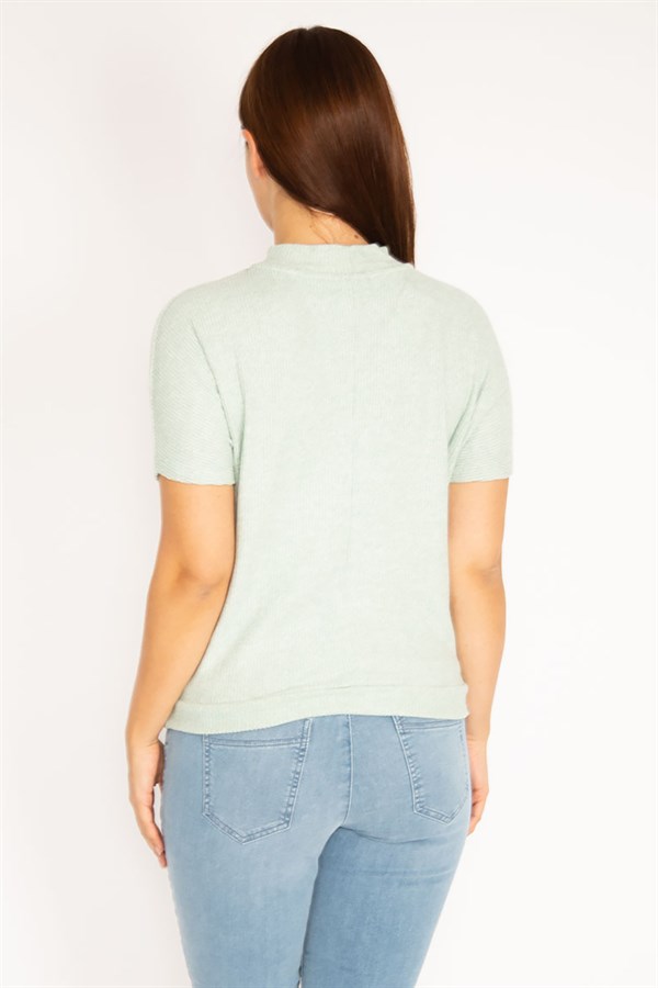 Kadın Yeşil Yumoş Kumaş Kısa Kollu Bluz 65N34940