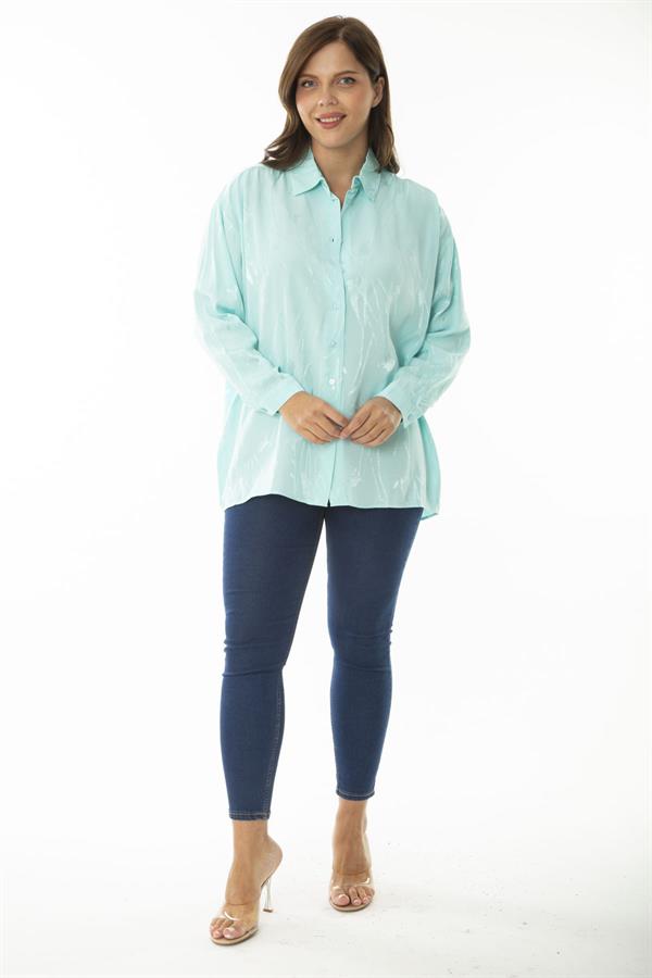 Kadın Büyük Beden Camgöbeği Yeşil Saten Kumaş Kendinden Desenli Uzun Kollu Gömlek 65N37050