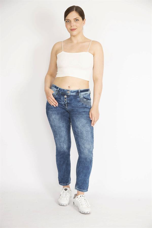 Kadın Lacivert Büyük Beden Nakış Detaylı Yıkama Efektli Likralı Kot Panyolon