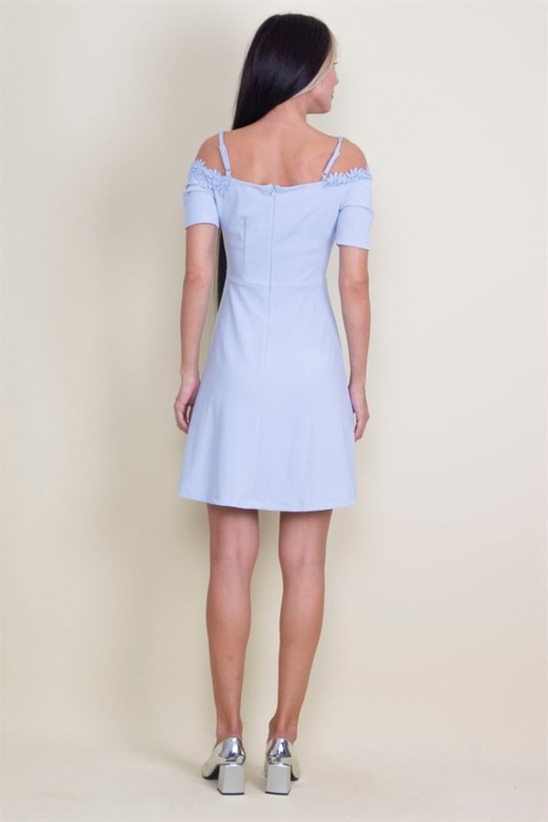 DANTEL DETAYLI ELBİSE