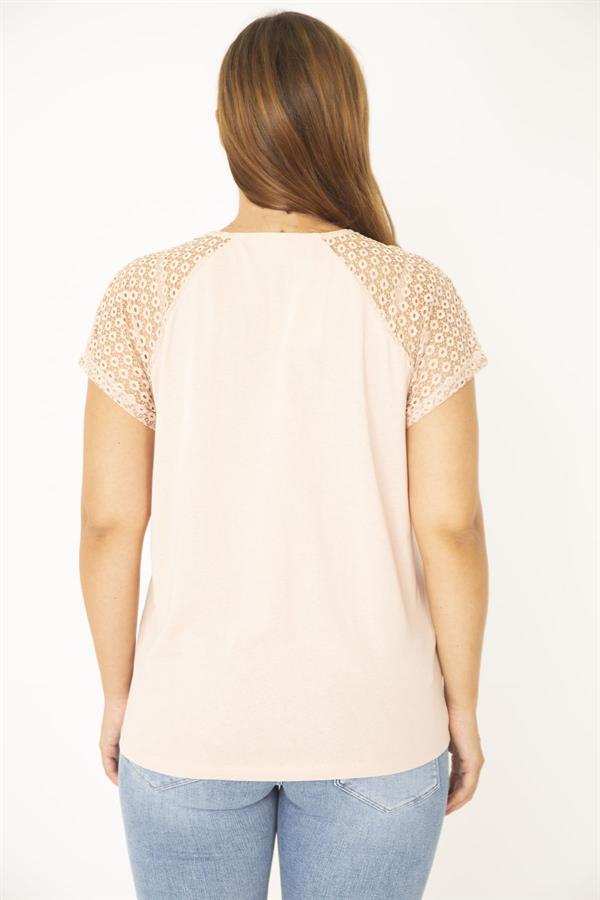 Kadın Büyük Beden Pudra Pamuk Kumaş Ön Pat Fermuarlı Dantel Detaylı Bluz 65N36940