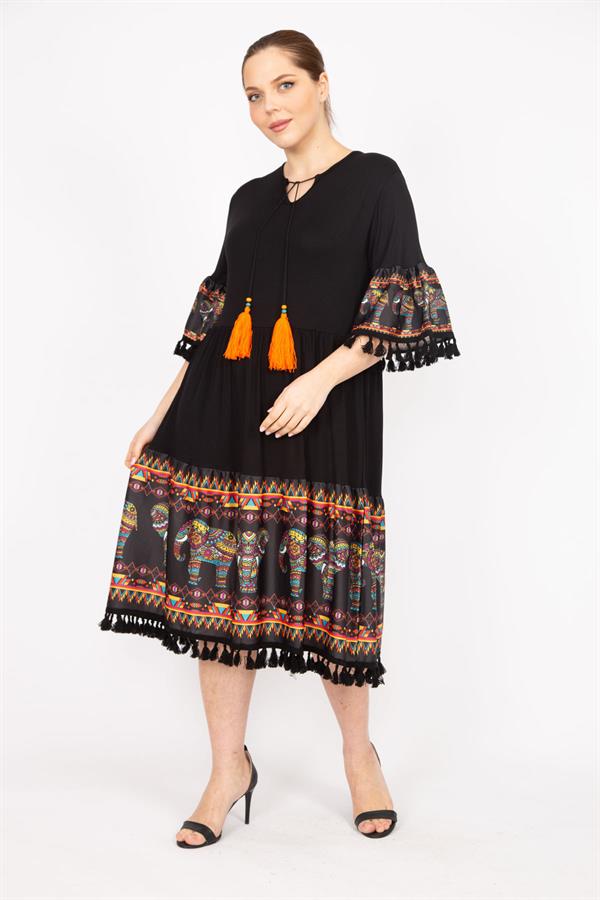 Kadın Siyah Büyük Beden Kol Ve Eteği Desenli Püskül Detaylı Elbise 65N35844