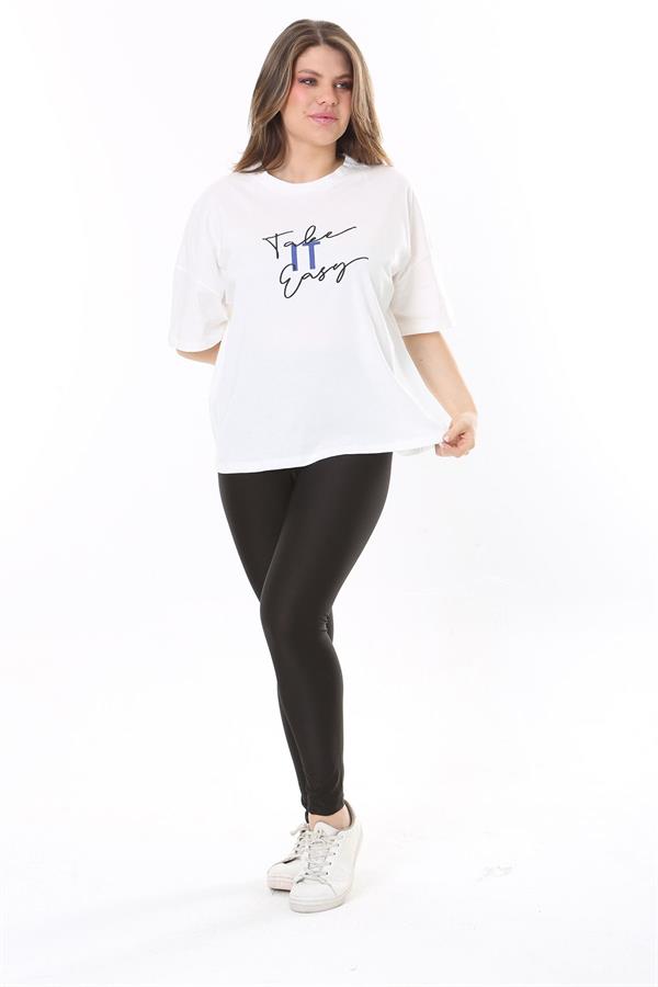 Kadın Büyük Beden Beyaz Pamuklu Kumaş Ön Nakışlı Kısa Kollu Bluz 65N37855