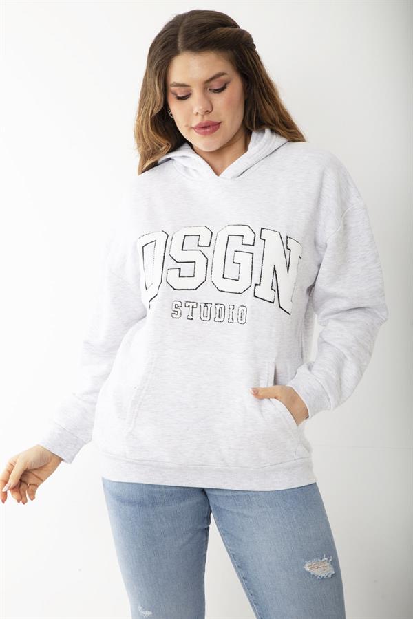 Kadın Büyük Beden Gri İçi Şardonlu Nakış Ve Kanguru Cep Detaylı Kapşonlu Sweatshirt 65N37206