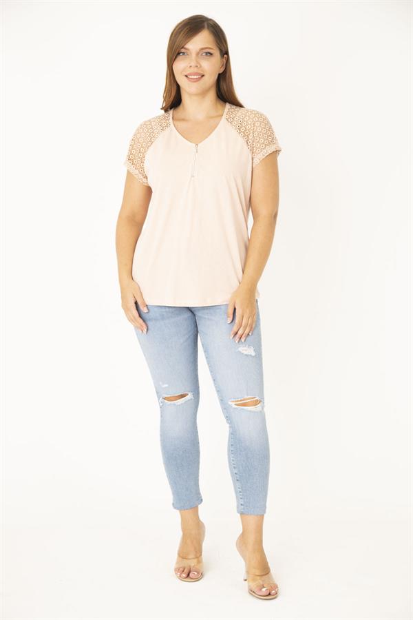 Kadın Büyük Beden Pudra Pamuk Kumaş Ön Pat Fermuarlı Dantel Detaylı Bluz 65N36940