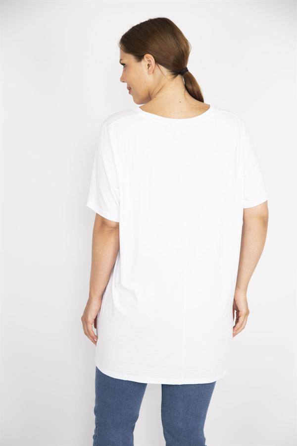 Kadın Beyaz Büyük Beden Rahat Kesim Bisiklet Yakalı Ön Baskılı Tunik