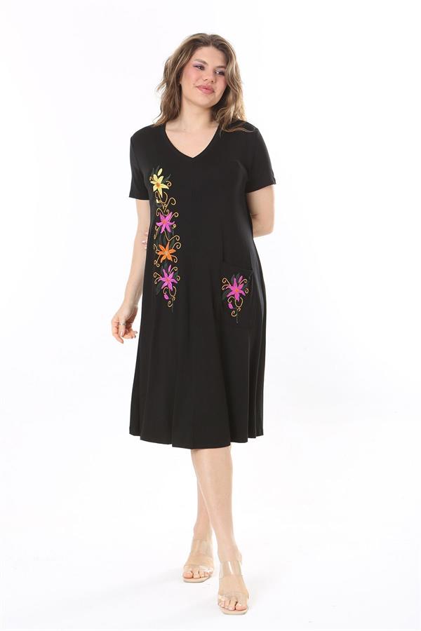 Kadın Büyük Beden Siyah Nakış Detaylı V Yakalı Cepli Elbise 65N37962