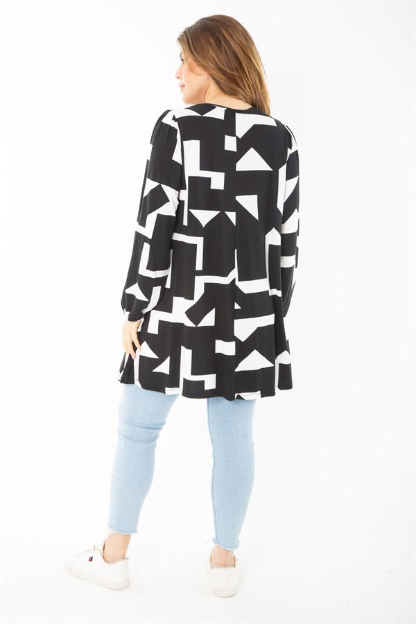 Kadın Büyük Beden Siyah Önü A Pileli V Yakalı Uzun Kollu Tunik 65N37437