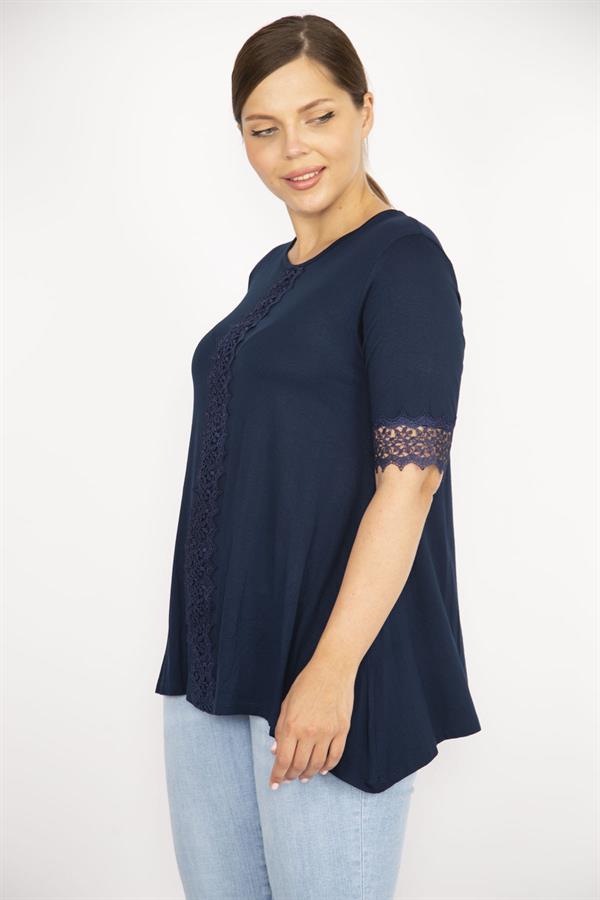 Kadın Lacivert Büyük Beden Kol Ağzı Ve Ön Ortası Dantel Bluz