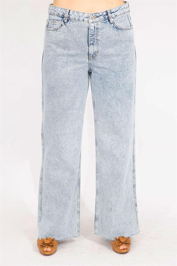 Kadın Mavi Büyük Beden Yıkama Efektli 5 Cepli Kot Pantolon 65N35545