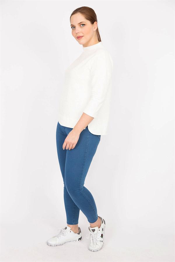 Kadın Kemik Büyük Beden Kapri Kol Kendinden Desenli Yan Yırtmaçlı Bluz