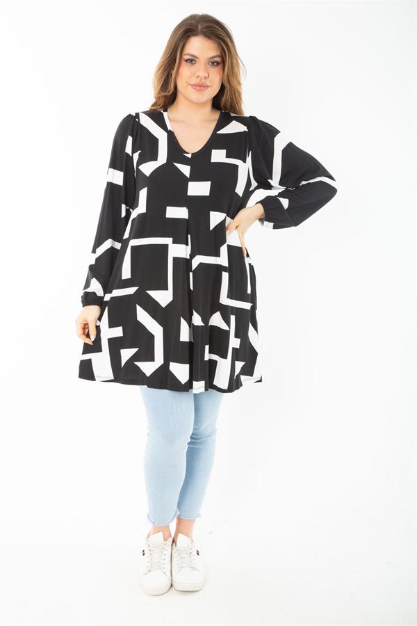 Kadın Büyük Beden Siyah Önü A Pileli V Yakalı Uzun Kollu Tunik 65N37437