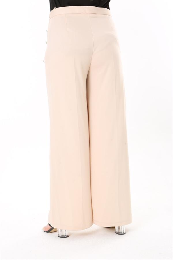 Kadın Büyük Beden Beyaz Süs Metal Düğmeli Cepsiz Pantolon 65N37817