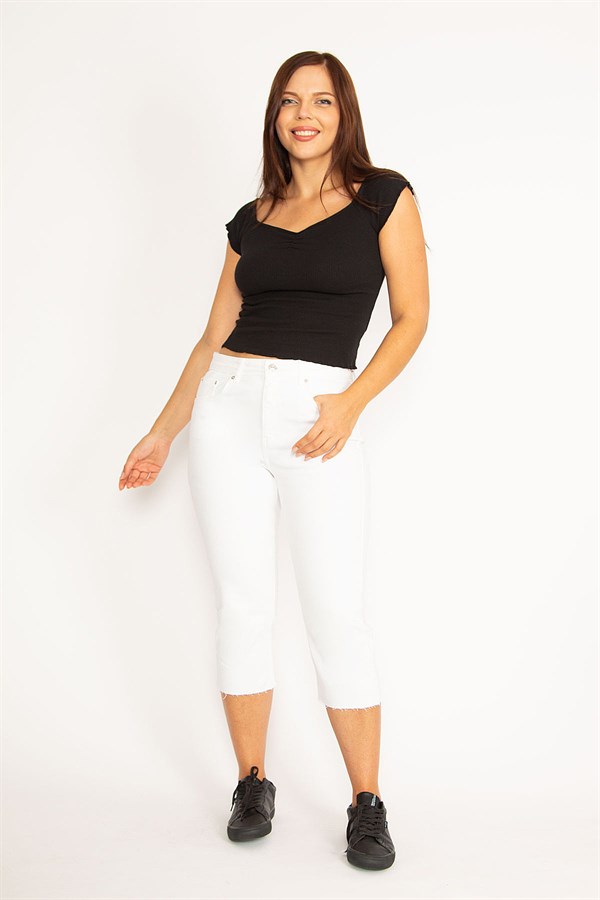 Kadın Beyaz Paçası Pis Dikişli 5 Cep Kot Kapri 65N34539