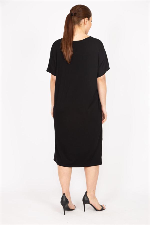 Kadın Siyah Büyük Beden Nakış Detaylı Düşük Kollu Elbise 65N35845