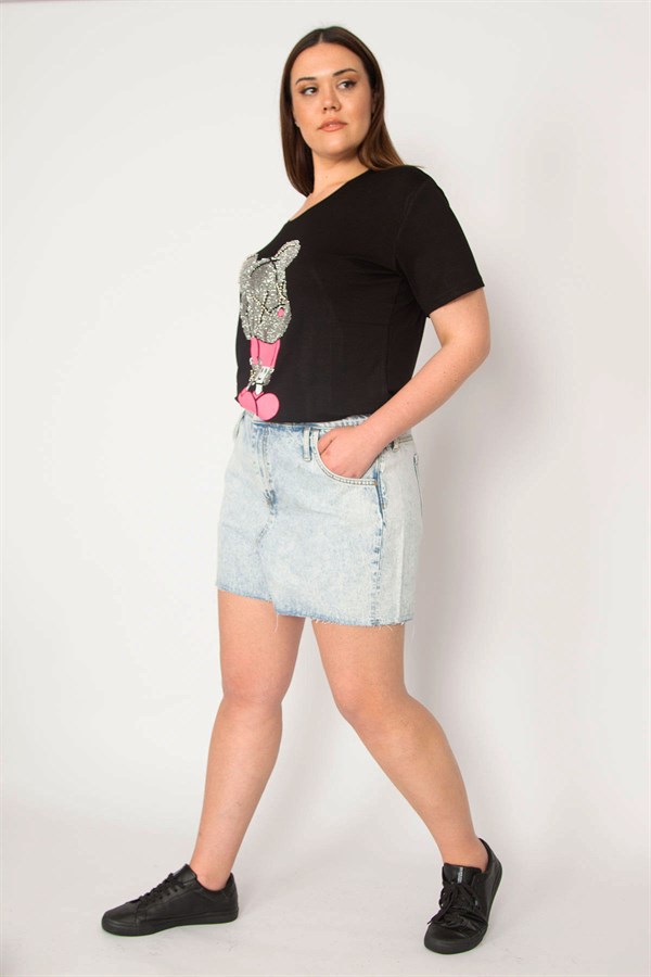 KADIN MAVİ YIKAMA EFEKTLİ PAÇASI PİS DİKİŞLİ JEAN ŞORT