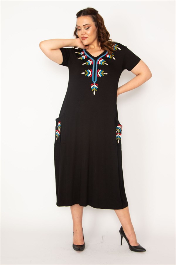 Kadın Siyah Nakış Detaylı V Yaka Viskon Elbise 65N33179