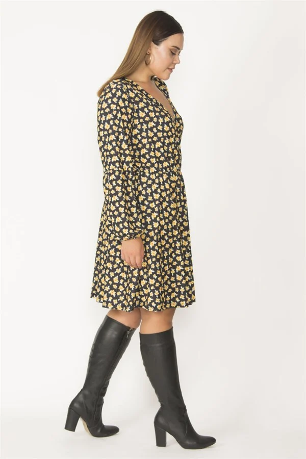 Kadın Siyah Anvelop Yakalı Kol Ağzı Ve Beli Lastik Detaylı Elbise 65N27422