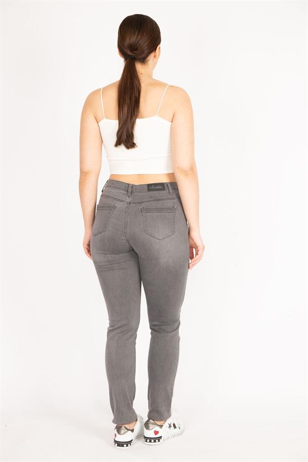Kadın Gri Büyük Beden Likralı 5 Cep Kot Pantolon
