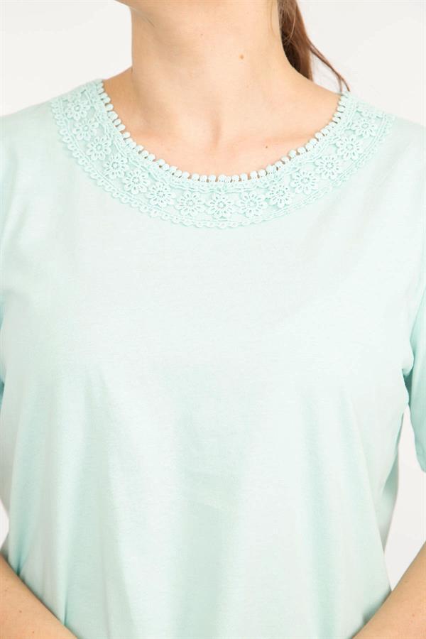 Kadın Lila Büyük Beden Pamuklu Kumaş Dantel Detaylı Bluz