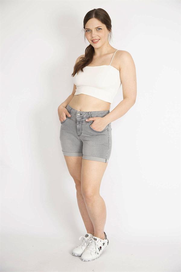 Kadın Gri Büyük Beden Duble Paça Likralı Kot Şort