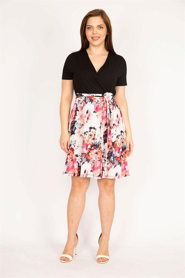 Kadın Siyah Büyük Beden Anvelop Yakalı Beli Kuşaklı Elbise