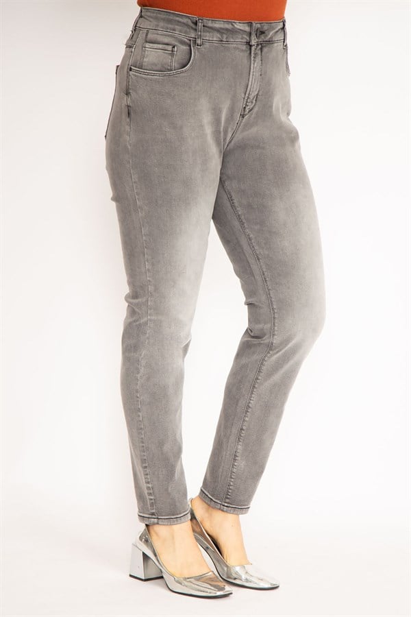 Kadın Gri Yıkama Efektli Likralı Kot Pantolon 65N35251
