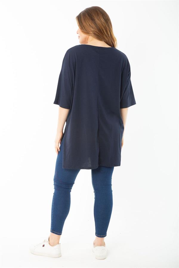Kadın Büyük Beden Lacivert Taş Ve Sim Detaylı Yan Yırtmaçlı Bluz 65N37458