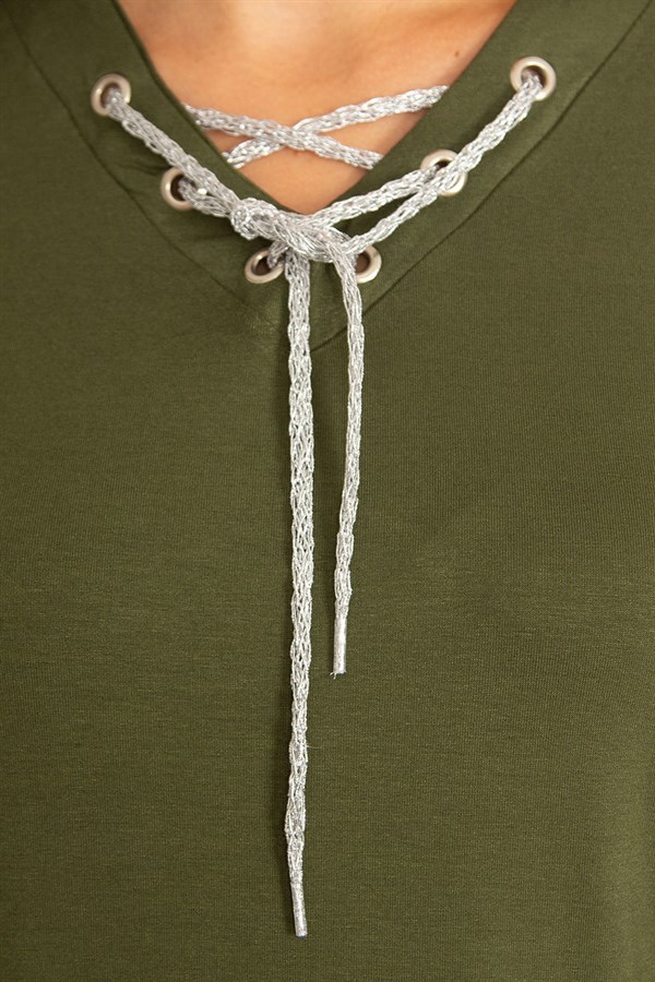 Kadın Bordo Yakası Kuşgözü Bağcık Detaylı Kol Ağzı Fırfır Büzgülü Bluz 65N34648