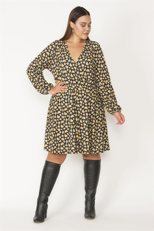 Kadın Siyah Anvelop Yakalı Kol Ağzı Ve Beli Lastik Detaylı Elbise 65N27422