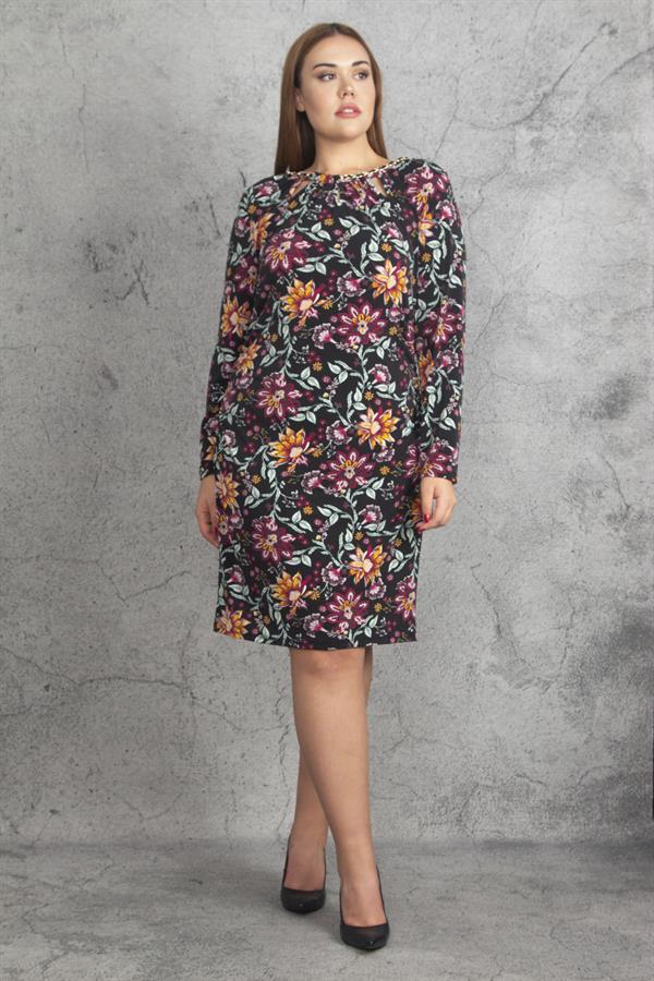 Kadın Siyah Zincir Aksesuarlı Yaka Detaylı Yan Büzgülü Elbise 65N19795