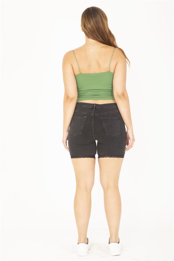 Kadın Büyük Beden Siyah Nakış Detaylı Kot Şort 65N36804