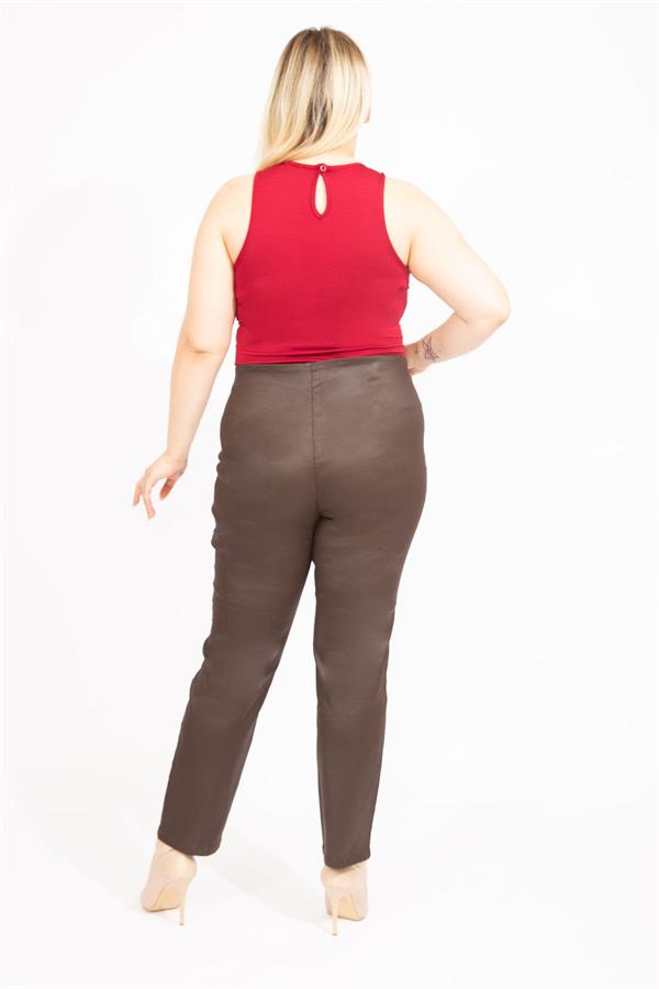 Kadın Kahve Büyük Beden Suni Deri Gizli Kemer Cepsiz Pantolon 65N35581