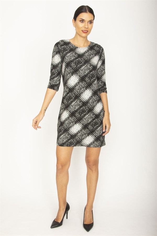 WOMEN'S BLACK CREW-NECK SLEEVE DRESS