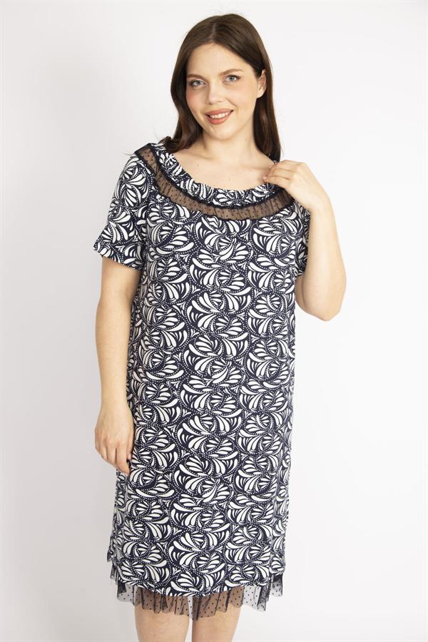 Kadın Lacivert Büyük Beden Yaka Ve Etek Ucu Tül Detaylı Yakası Lastikli Elbise