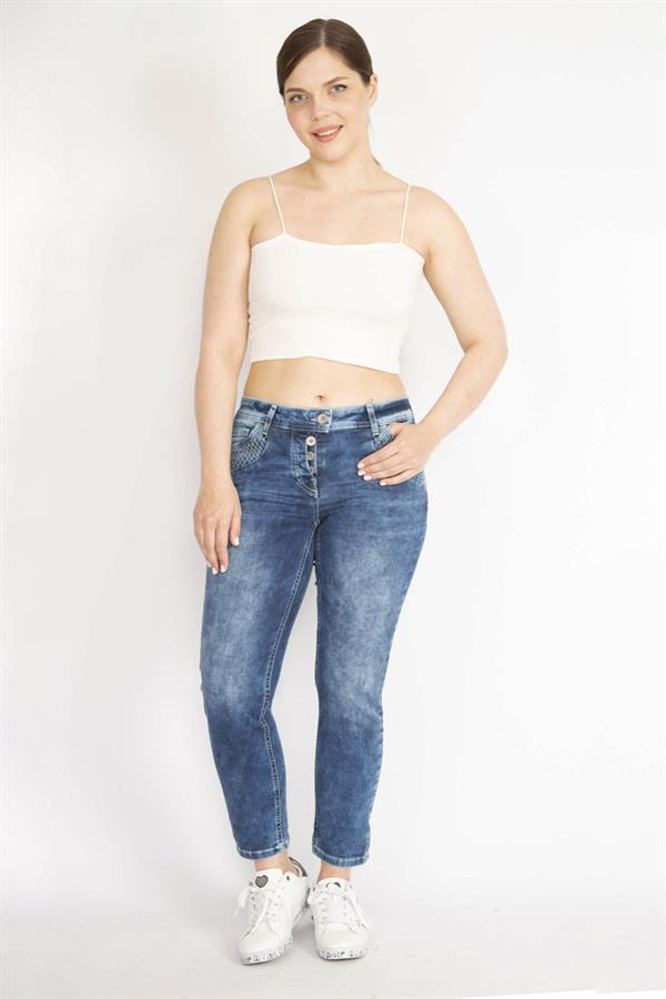 Kadın Lacivert Büyük Beden Nakış Detaylı Yıkama Efektli Likralı Kot Panyolon