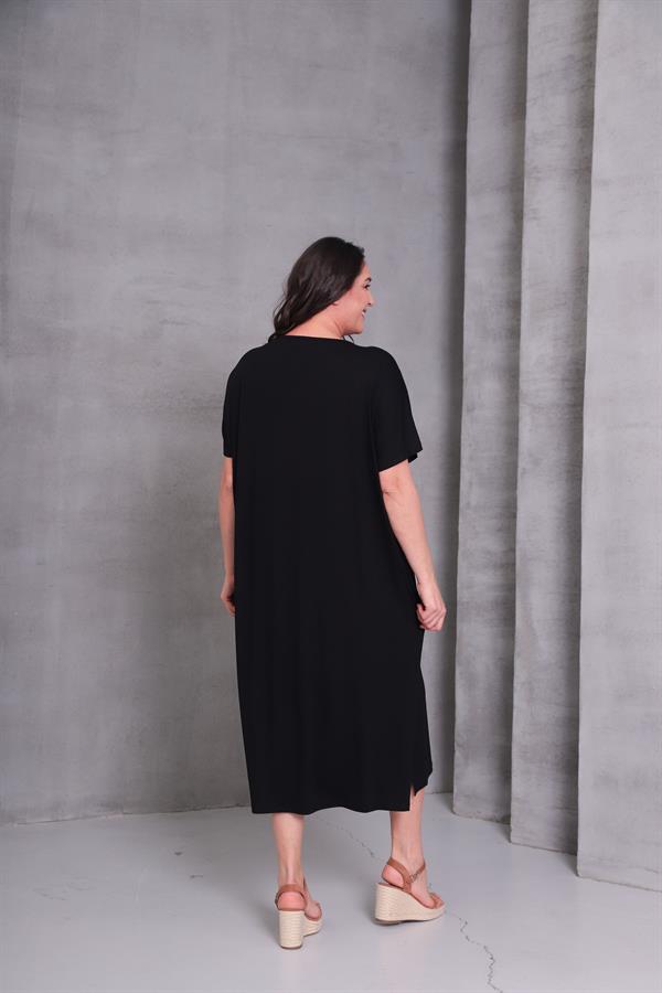 Kadın Büyük Beden Siyah, Omuz Çiçek Nakışlı, Rahat Kesim V Yaka Elbise 65N39078